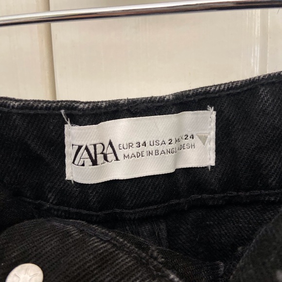 Zara Denim Shorts - Picture 3 of 3